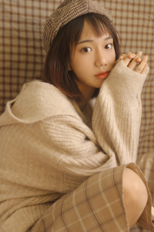 我见观音多妩媚